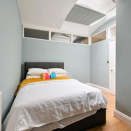 Appartement Cozy Hideaway In South Ken! à Londres Extérieur photo
